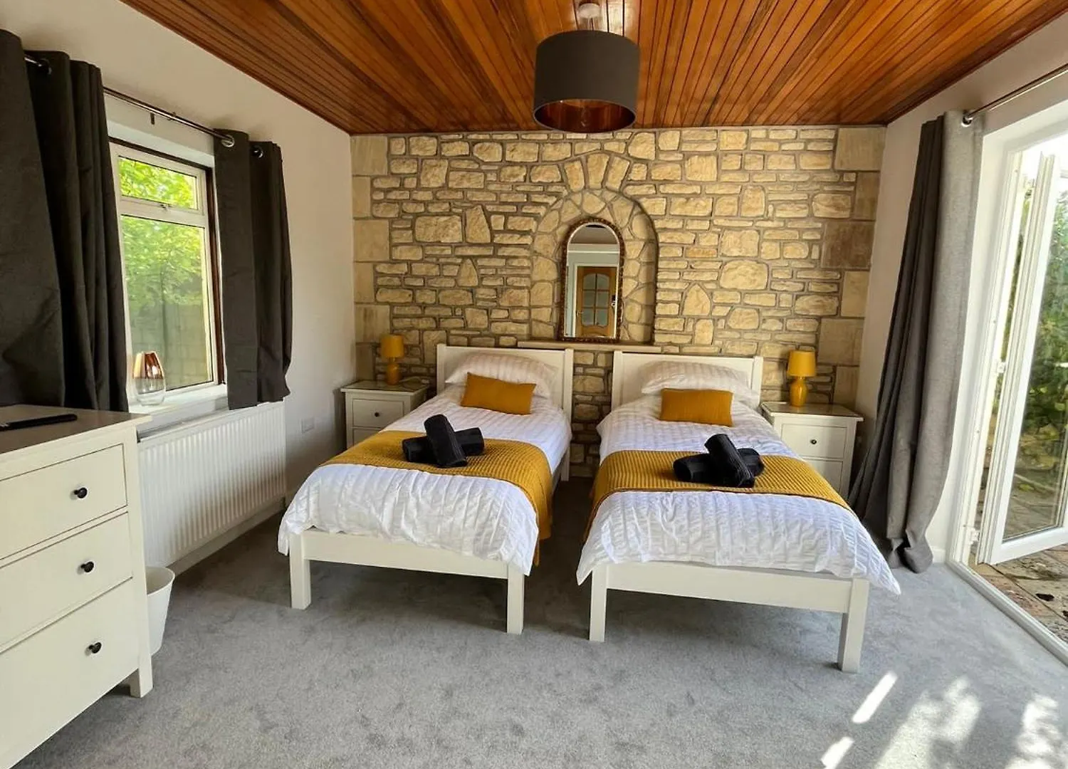 Holiday home Ascension Bungalow Beautiful Spacious 4 Bedrooms & Free Parking Bath United Kingdom